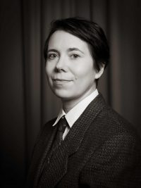 Anna som Kriminalassistent Trotter